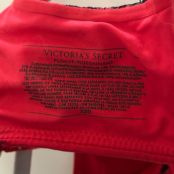 Red VS push up bra 32D - Picture 4 of 4